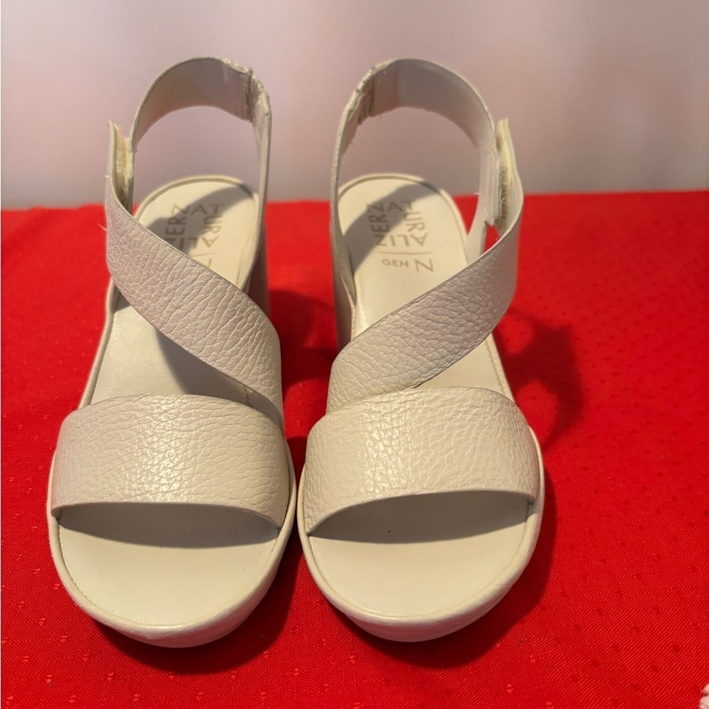 Naturalizer Women's White Sandals